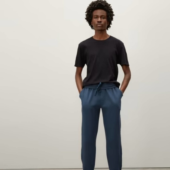 NWT Everlane Organic Cotton Crew Neck Uniform-Black Size Smal - Picture 1 of 10